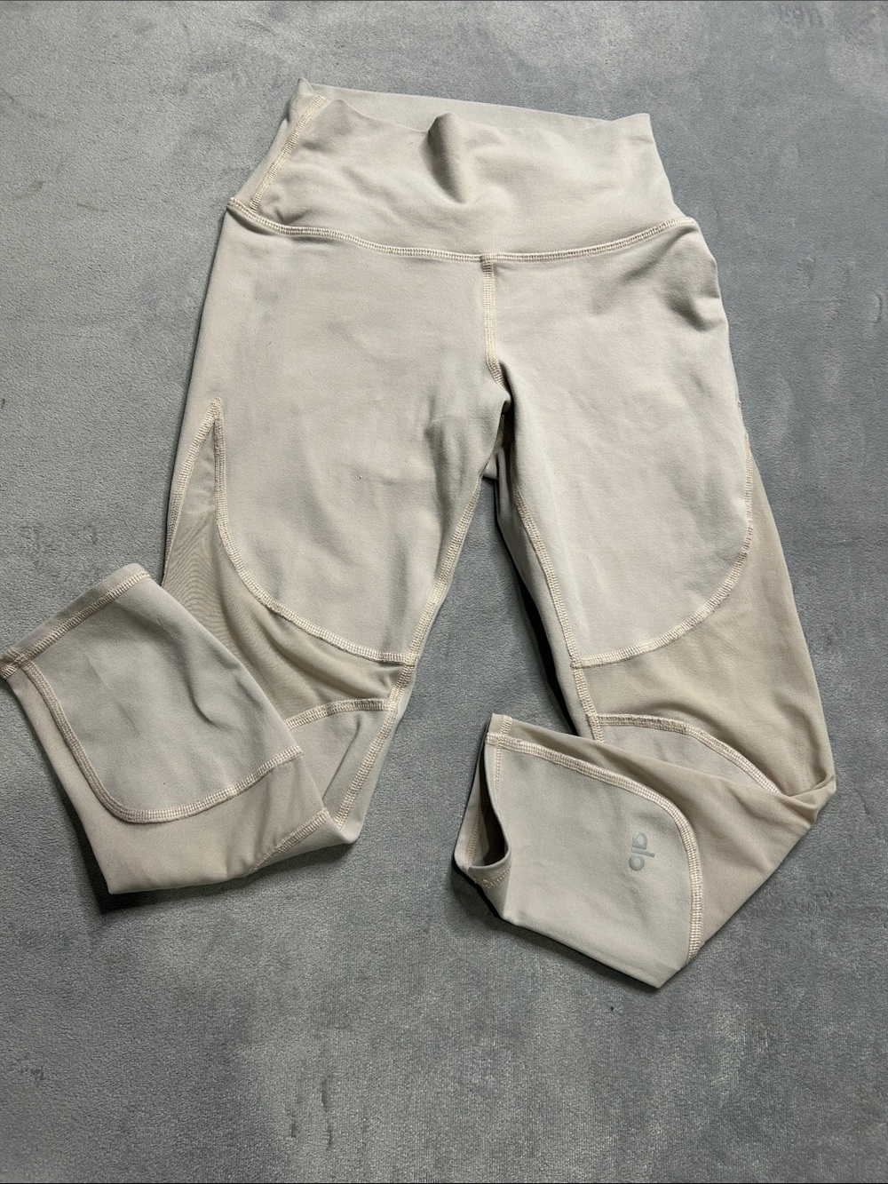 Yoga High-Waist pale nectar curve mesh panel cut out
